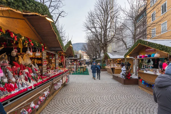 Kleurrijke Kerstmarkt Van Brunico Trentino Alto Adige Italië December 2022 — Stockfoto