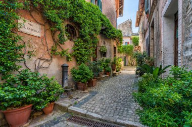 Roma 'nın güzel köyü Nazzano' da manzara, Lazio, İtalya.