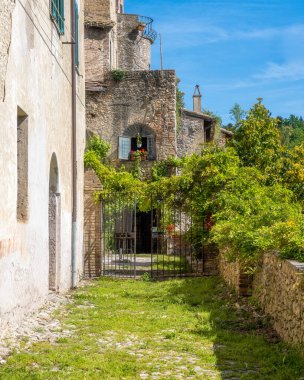 Roma 'nın güzel köyü Nazzano' da manzara, Lazio, İtalya.