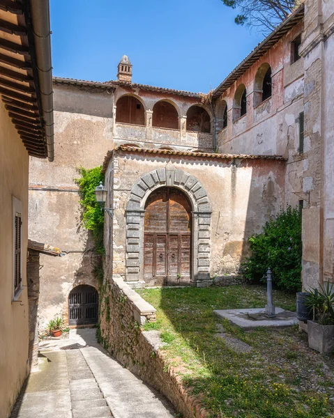 意大利中部翁布里亚特尼省美丽的Cesi村 — 图库照片