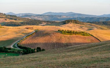 Volterra yakınlarındaki güzel Toskana manzarası, Pisa, Toskana, İtalya.