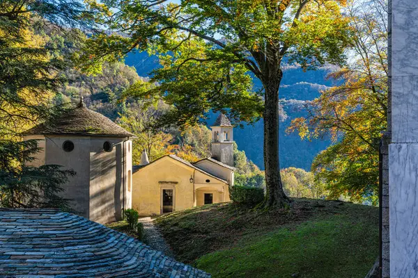 Hermoso Sacro Monte Varallo Una Soleada Mañana Otoño Provincia Vercelli — Foto de Stock