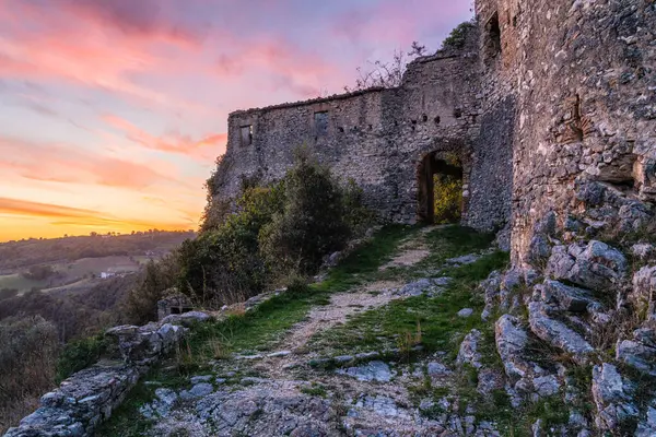 Scenisk Solnedgång Utsikt Över Ruinerna Rocchettine Byn Provinsen Rieti Lazio — Stockfoto