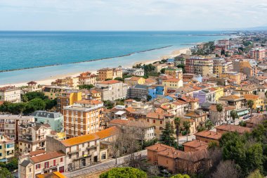 Grottammare 'de manzara, Adriyatik Denizi manzaralı güzel bir köy, Ascoli Piceno, Marche, İtalya.