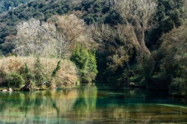 İtalya 'nın orta kesimindeki Stifone, Umbria köyü yakınlarındaki Köstebek di Narni' de Idyllic View.