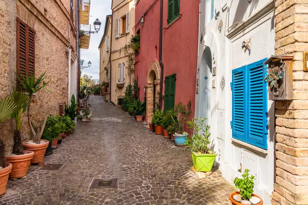 Grottammare 'de manzara, Adriyatik Denizi manzaralı güzel bir köy, Ascoli Piceno, Marche, İtalya.