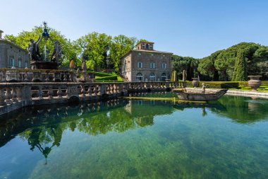 Viterbo, Lazio, İtalya 'nın Bagnaia eyaletindeki muhteşem Villa Lante' de manzara. Mayıs-02-2024
