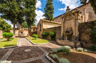 Muhteşem Certosa di Padula, manastır kompleksi ve Salerno, Campania, İtalya 'daki Unesco dünya mirası bölgesi..