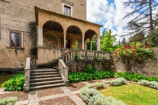 Muhteşem Certosa di Padula, manastır kompleksi ve Salerno, Campania, İtalya 'daki Unesco dünya mirası bölgesi..