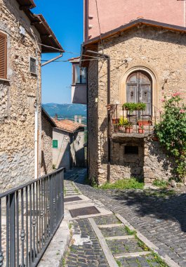 Pereto 'nun güzel köyü, L' Aquila, Abruzzo, orta İtalya.