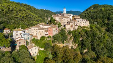 Güzel Rocchette köyü, Sabina 'da Torri yakınlarındaki Rieti, Lazio, İtalya.