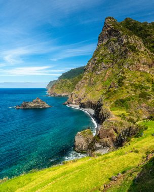 Miradouro de Sao Cristovao 'dan bir yaz sabahı, Madeira Adası, Portekiz' de manzara.