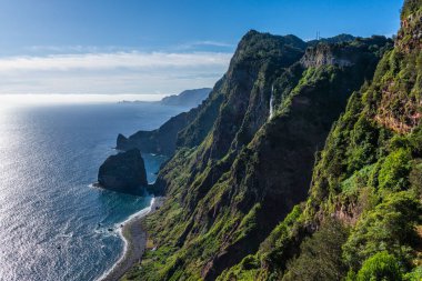 Portekiz, Madeira Adası 'ndaki Rocha do Navio' nun güzel deniz manzarası