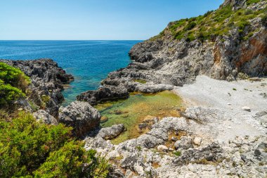 Marina di Camerota, Cilento, Campania, İtalya yakınlarındaki muhteşem Iscolelli plajı..