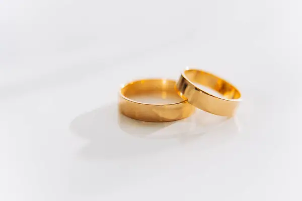 Snubní Prsteny Zlaté Snubní Prsteny Svatební Detaily — Stock fotografie