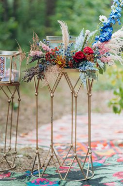 Düğün dekorasyonu için çiçek ayrıntıları. Düğün dekoru. Ayrıntılar