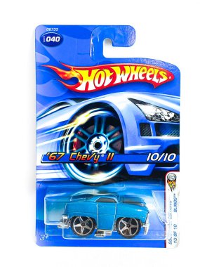 Bangkok Tayland - 25 Mart 2023: Hot Wheels serisi için bir paket Dead-cast araba modeli. Hot Wheels, Amerikalı oyuncak üreticisi Mattel 'in 1968 yılında piyasaya sürdüğü bir oyuncak otomobildir.