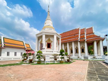 Bangkok Tayland - 16 Mart 2023: Bangkok Tayland 'da Wat Pradoo Chimplee Tapınağı