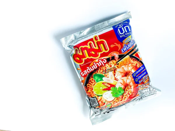 泰国曼谷 2023年5月20日 妈妈即食面食汤姆 玉公汤的味道在白色背景下被隔离 这是泰国的一个流行品牌 — 图库照片