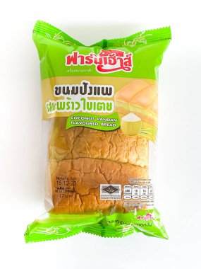 Tayland - 22 Kasım 2023: Beyaz arka planda paket halinde bir çiftlik evi.
