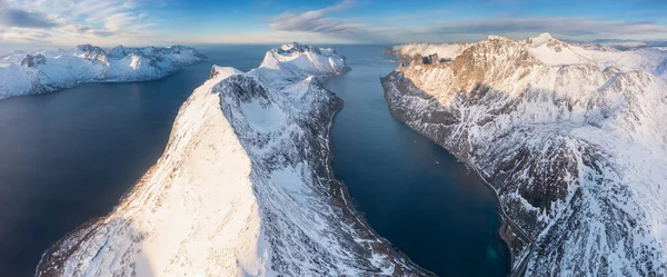 Snow Covered Mountain Range Coastline Winter Norway Senja Panoramic Aerial — Fotografia de Stock