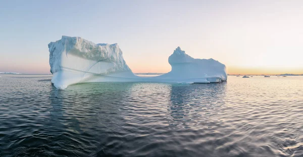 Iceberg Tramonto Natura Paesaggi Della Groenlandia Disko Bay Groenlandia Occidentale — Foto Stock