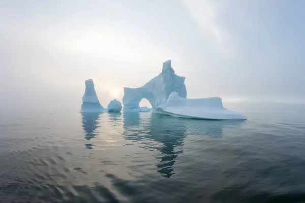 Арктичний Ландшафт Природи Айсбергами Антарктиді Північним Заходом Сонця Заході Сонця — стокове фото