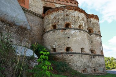 Ukrayna 'daki eski taş kale