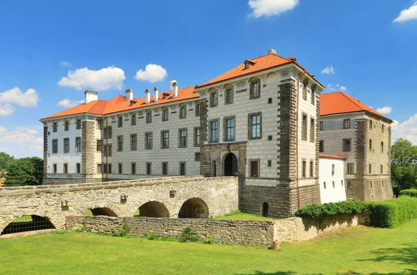 Красивый Замок Налахозевес Чехии — стоковое фото