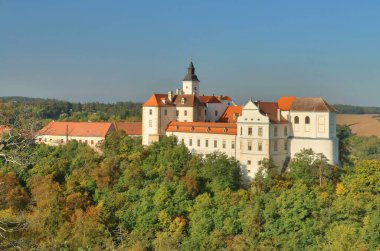 Çek Cumhuriyeti 'ndeki eski Jevisovice kalesi
