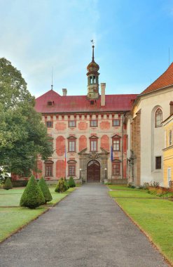 Çek Cumhuriyeti 'ndeki güzel Libochovice kalesi