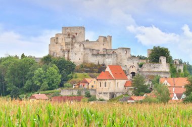 Çek Cumhuriyeti 'ndeki çok eski Rabi kalesi
