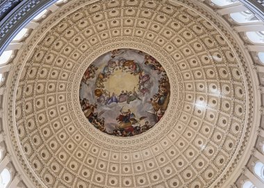 Washington, D.C. - 27 Kasım 2024: The Apotheosis of Washington, Konstantino Brumidi 'nin Capitol' ün içinde yer alan bir freskidir.