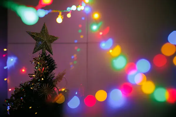 Albero Natale Top Star Ornamento Luci Fata Sfondo — Foto Stock