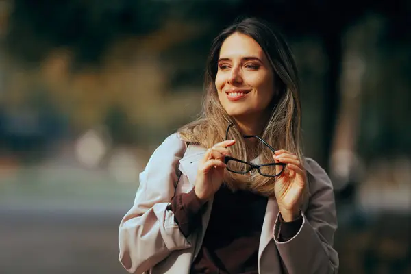 Žena Která Nepotřebuje Brýle Operaci Očí — Stock fotografie
