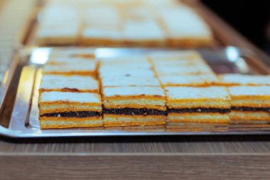 Lezzetli Reçelli Kekler Bir Partide Tabakta