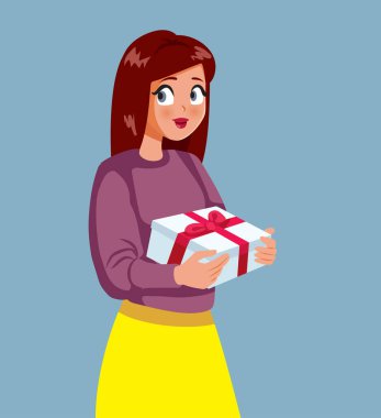 Gülümseyen Kadın Bir Hediye Kutusu Taşıyor Vektör Çizgi Film İllüstrasyonu