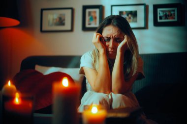 Üzgün Kadın Mutsuz Olmak Romantik Buluşmada Ayakta Kalmak