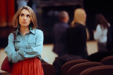 Bir Toplanma Etkinliğine Katılan Girişimci Kadın 