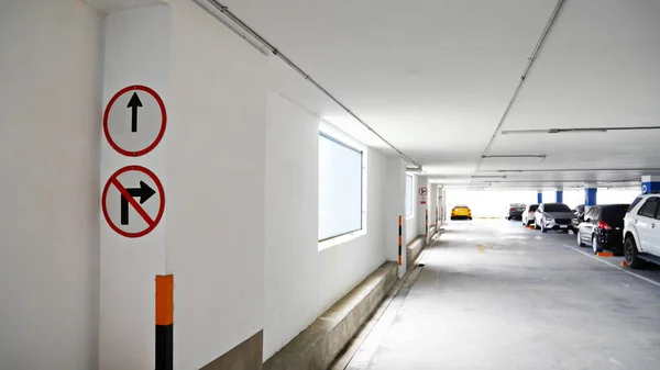 Parking Budowlany Parking Centrum Biznesowym — Zdjęcie stockowe
