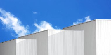 Mimari tasarım kare şekilli kıvrımlı duvar geometrik binaları. Fabrika deposu, güzellikle ilgili bir nokta yaratmak için dokularla kaplanmış.