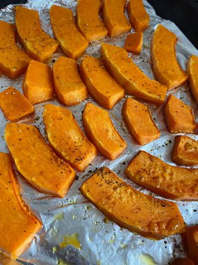 Balkabağı Fırından Taze Dilimler, Dikey Yukarıdan Aşağı Görünümü