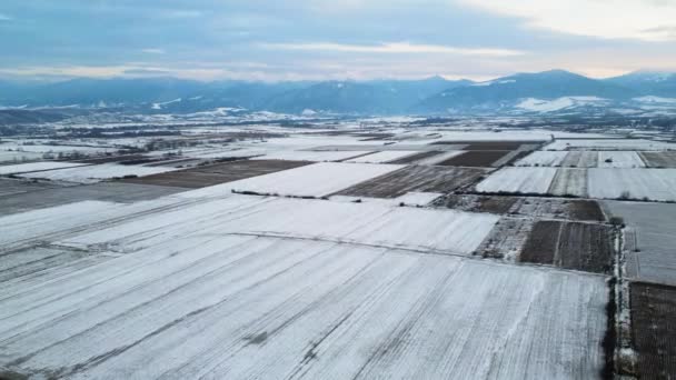 Drone Flight Frozen Field Hateg Town Romania Europe — Vídeo de stock