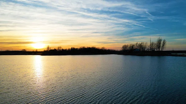 Condado Arad Roménia Pôr Sol Sobre Lago Ghioroc Tiro Aéreo — Fotografia de Stock