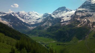Avusturya Alpleri, Grossglockner Alp yolu. İHA hava görüntüleri.