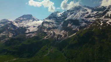 Avusturya Alpleri, Grossglockner Alp yolu. İHA hava görüntüleri.