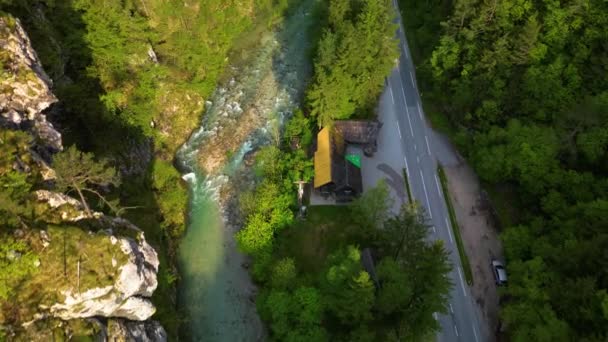 Řeka Savinja Poblíž Solcavy Slovinsko Zachytávání Dronů — Stock video
