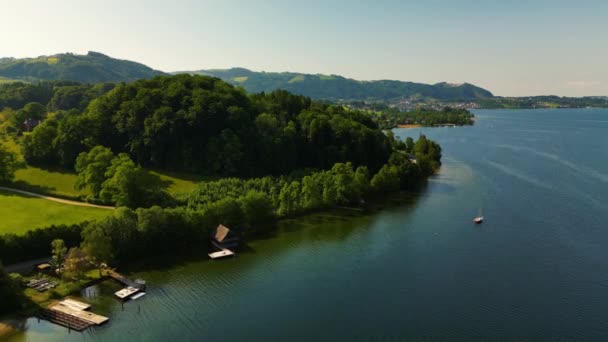 オーストリアのトラウンゼー湖 ドローンの空撮 — ストック動画