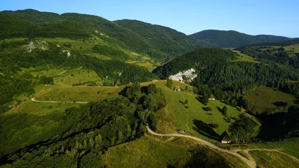 Piękny Krajobraz Górski Zieloną Roślinnością Wieś Dumesti Okręg Alba Rumunia — Zdjęcie stockowe