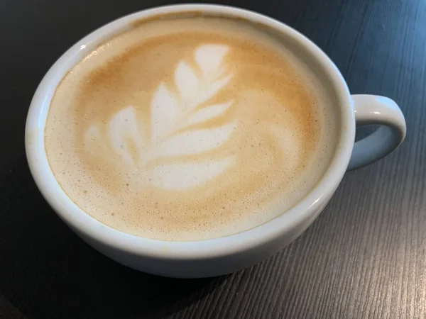 Cappuccino Kopi Dalam Gelas Yang Indah Atas Meja Latte Dalam — Stok Foto
